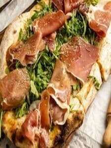Римская пицца "4 сыра с вяленым мясом" / Pizza Romana "Quaеtro formaggi con prosciutto crudo "